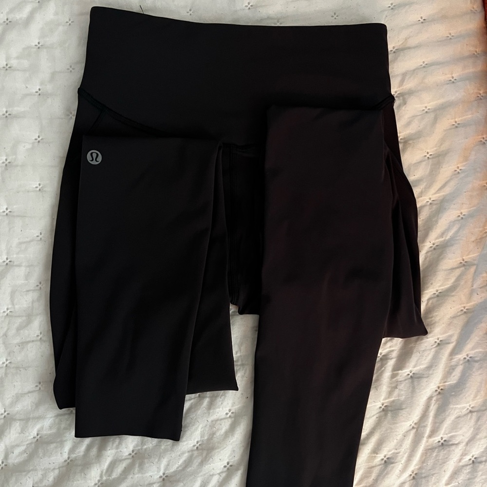 Lululemon BRAND NEW
Base Pace High-Rise Running Tight 28" *Brushed Nulux